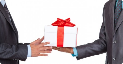 Как выбрать подарок для бизнес-партнера